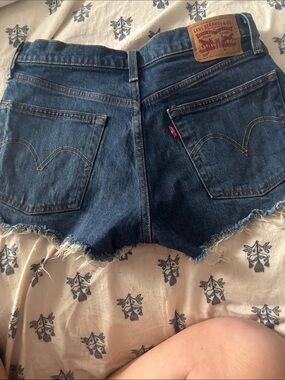 Levi's Women's Dark Blue Frayed Hem Denim Shorts